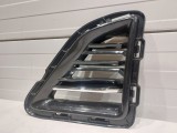 Outer Grille (Right)